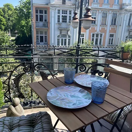 Teatralny Gdanska No.81 アパート *