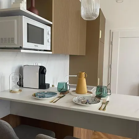 Teatralny Gdanska No.81