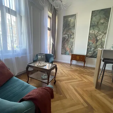 Teatralny Gdanska No.81