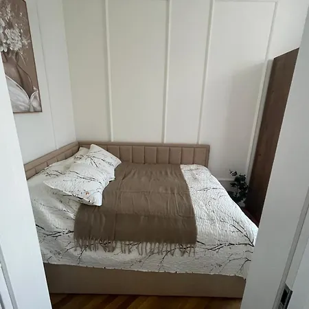 Teatralny Gdanska No.81