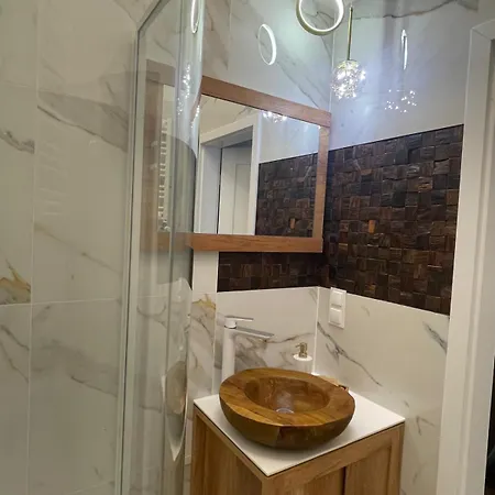 Teatralny Gdanska No.81