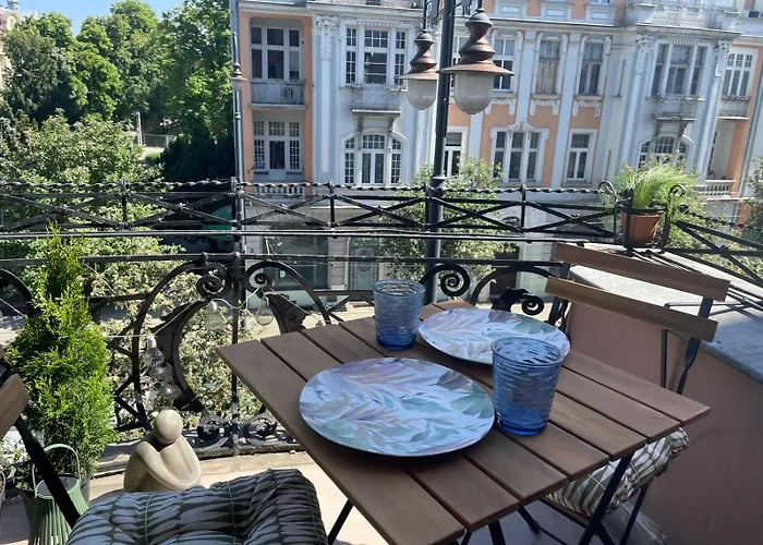 Teatralny Gdanska No.81 דירה *