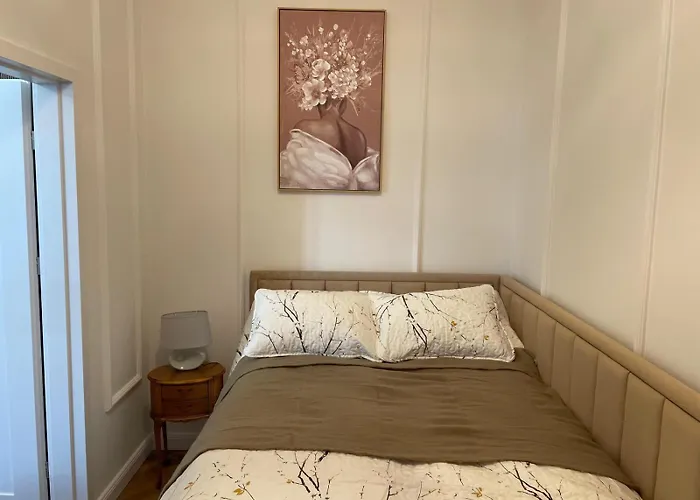 Teatralny Gdanska No.81 *