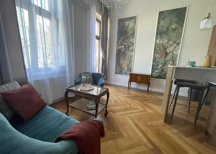 Teatralny Gdanska No.81