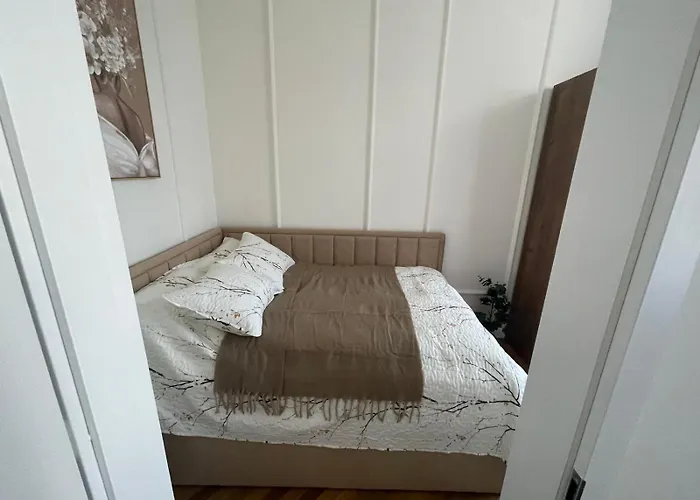 Teatralny Gdanska No.81