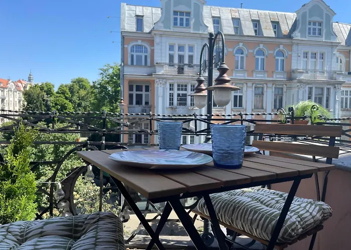 Teatralny Gdanska No.81 דירה